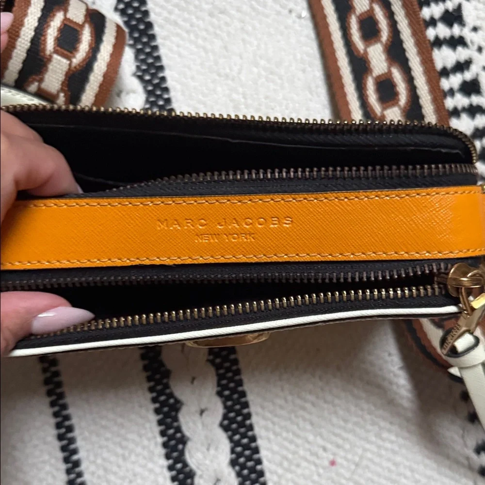 Marc Jacobs Cream and Orange Crossbody Bag - Picture 5 of 5